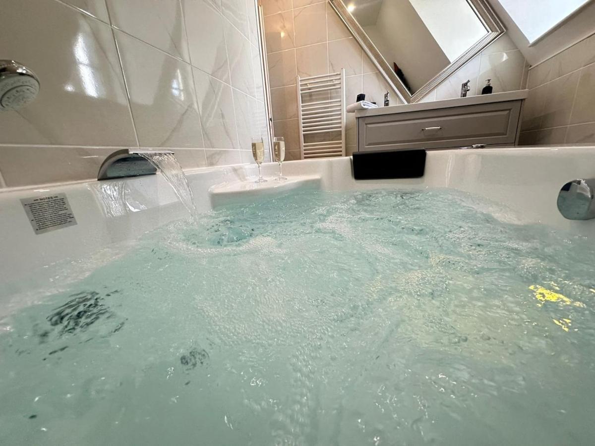 S Bayleved'Air Duplex Vue Chateau, Balneo Et Sauna Sedan Εξωτερικό φωτογραφία