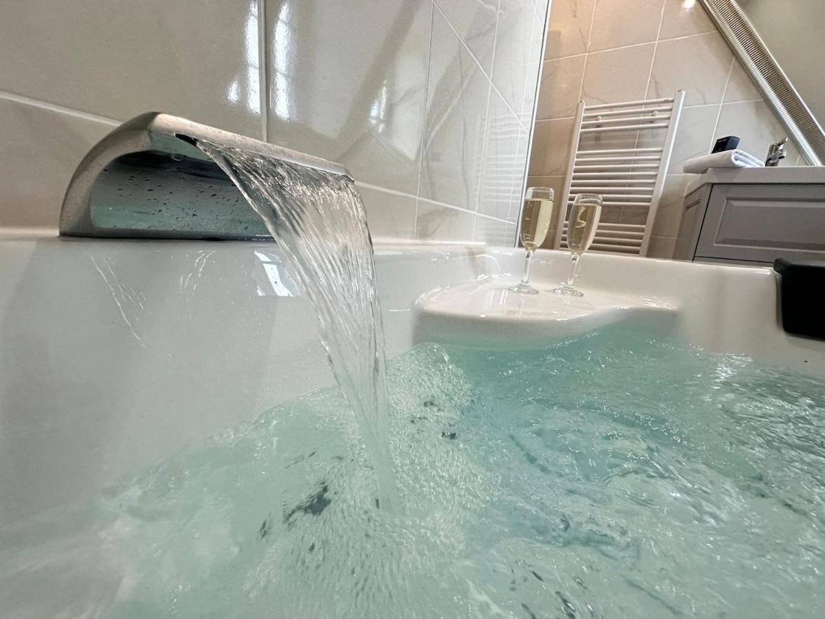 S Bayleved'Air Duplex Vue Chateau, Balneo Et Sauna Sedan Εξωτερικό φωτογραφία